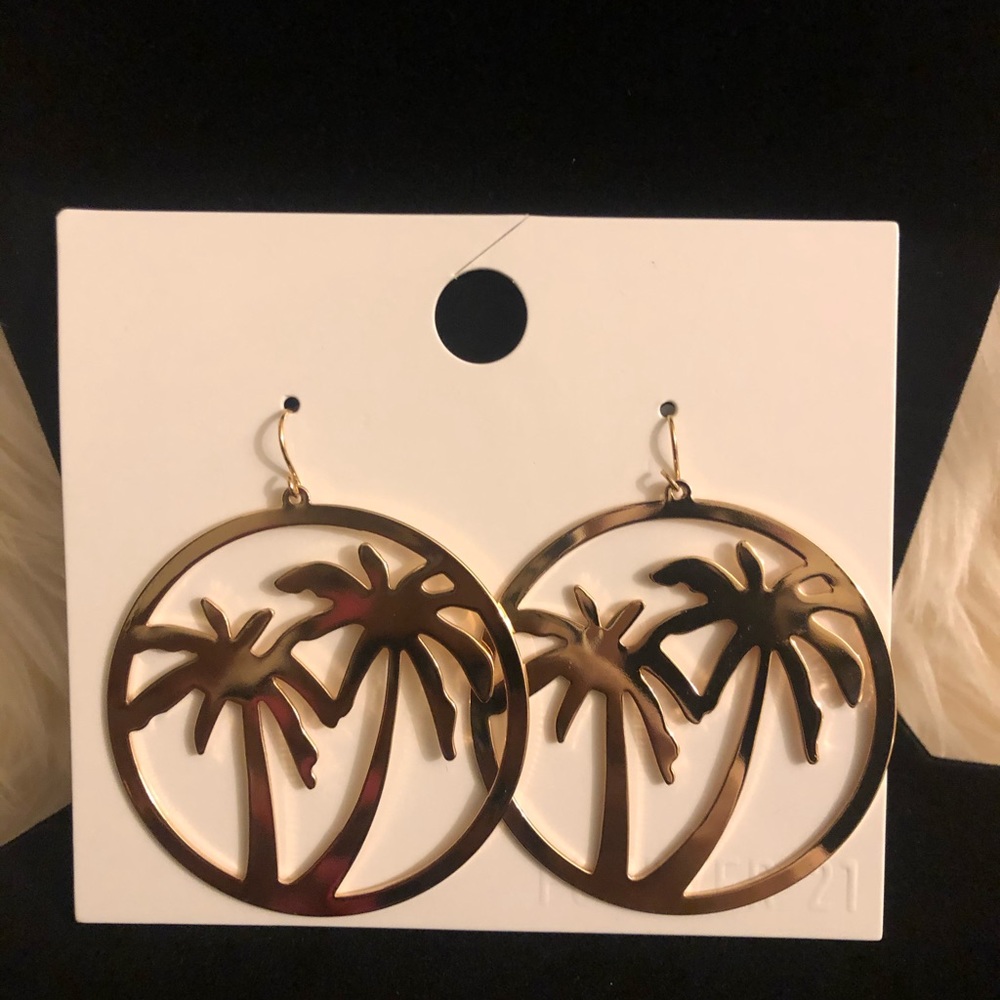 Gold earrings